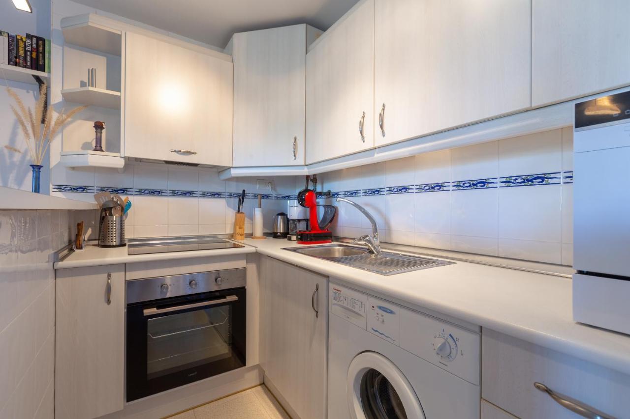 Costa Apartment *